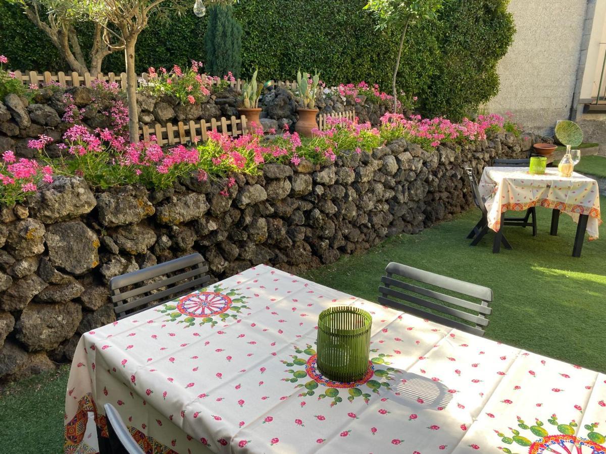 Etna Vintage Hotel Лингуаглоса Екстериор снимка