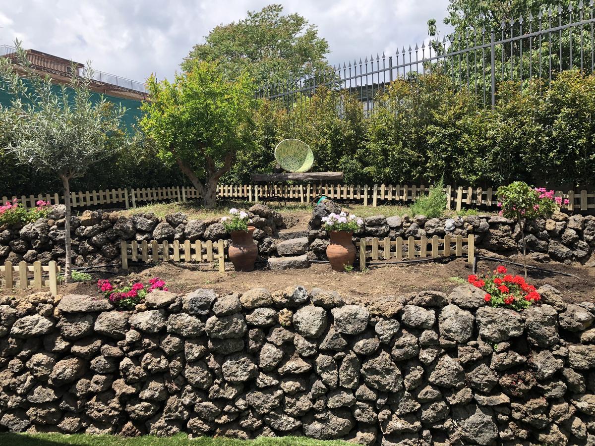 Etna Vintage Hotel Лингуаглоса Екстериор снимка
