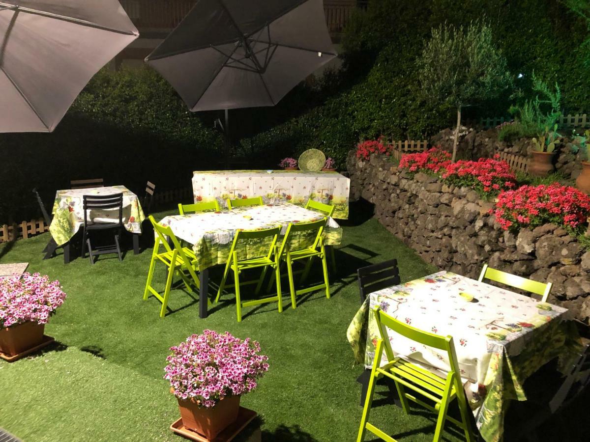 Etna Vintage Hotel Лингуаглоса Екстериор снимка